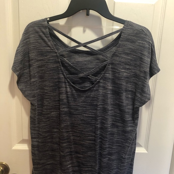 NWOT Tek Gear Women’s top - Picture 2 of 6